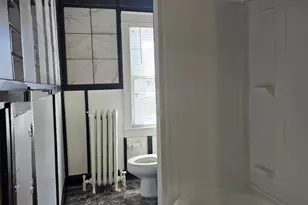 1173 W Pleasant St, Freeport, IL 61032 - Photo 14