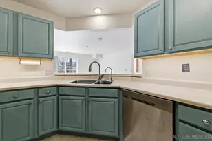 147 Hunt Club Dr, Saint Charles, IL 60174 - Photo 12