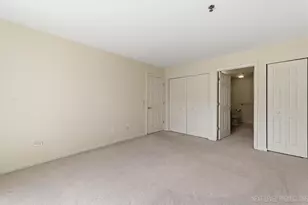 147 Hunt Club Dr, Saint Charles, IL 60174 - Photo 14