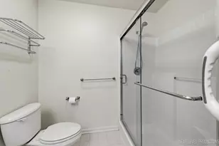 147 Hunt Club Dr, Saint Charles, IL 60174 - Photo 16