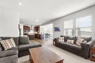 443 Zachary Dr, Hampshire, IL 60140 - Photo 8