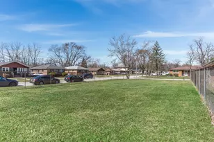 595 Hickory St, Chicago Heights, IL 60411 - Photo 16