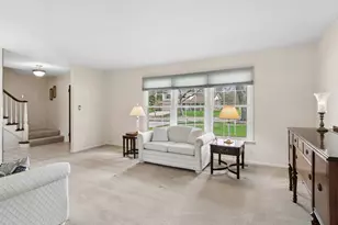 1549 Chippewa Dr, Naperville, IL 60563 - Photo 2
