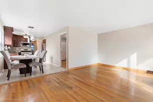 4846 S Luna Ave, Chicago, IL 60638 - Photo 4