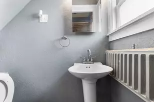 212 N Gardiner Ave, Rockford, IL 61107 - Photo 8