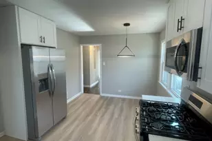 654 W 111th St, Chicago, IL 60628 - Photo 10