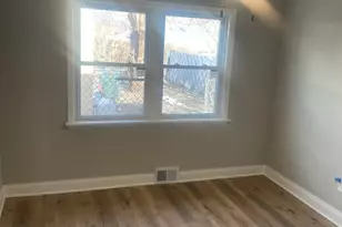 654 W 111th St, Chicago, IL 60628 - Photo 16