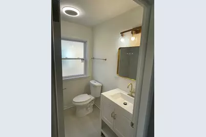 654 W 111th Street, Chicago, IL 60628 - Photo 18