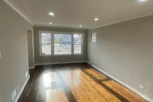 654 W 111th St, Chicago, IL 60628 - Photo 2