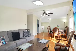 7806 W 80 Pl, Bridgeview, IL 60455 - Photo 6