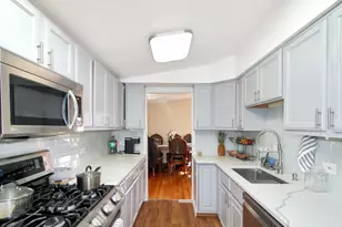 7806 W 80 Pl, Bridgeview, IL 60455 - Photo 2