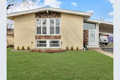 7806 W 80 Place, Bridgeview, IL 60455 - Photo 1