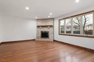 8941 Golden Oak Ct, Hickory Hills, IL 60457 - Photo 6