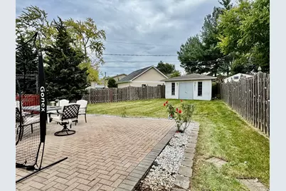 8941 Golden Oak Court, Hickory Hills, IL 60457 - Photo 24