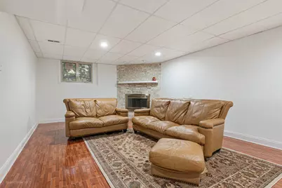 8941 Golden Oak Court, Hickory Hills, IL 60457 - Photo 12