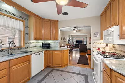 2253 S 15th Avenue, North Riverside, IL 60546 - Photo 4