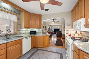 2253 S 15th Ave, North Riverside, IL 60546 - Photo 4