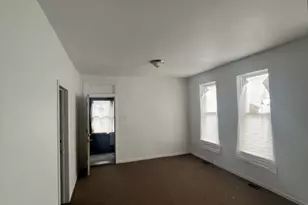 8559 S Escanaba Ave, Chicago, IL 60617 - Photo 10