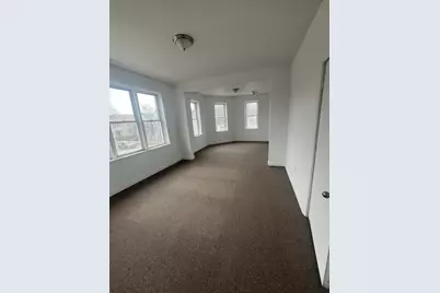 8559 S Escanaba Avenue, Chicago, IL 60617 - Photo 4