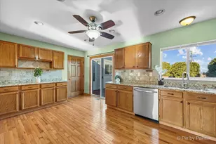 1502 Sawgrass Ct, Elgin, IL 60123 - Photo 10