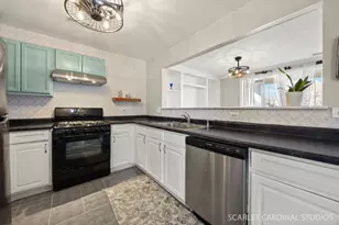 220 Presidential Blvd, Oswego, IL 60543 - Photo 8