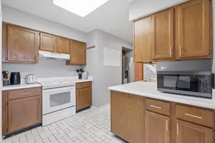 1551 Ashland Ave, Des Plaines, IL 60016 - Photo 8