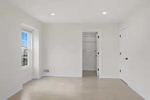 2198 N Oakbrook Cir, Palatine, IL 60074 - Photo 14