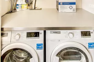 100 E Walton St, Chicago, IL 60611 - Photo 14