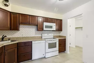 2650 Brookwood Way Dr, Rolling Meadows, IL 60008 - Photo 8