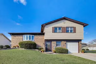 1576 Von Braun Trail, Elk Grove Village, IL 60007 - Photo 2