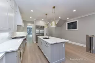 2135 N Lakewood Ave, Chicago, IL 60614 - Photo 10