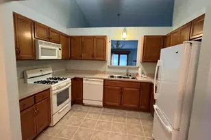 2530 Par Four Ct, Joliet, IL 60436 - Photo 4