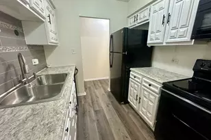 1629 W Greenleaf Ave, Chicago, IL 60626 - Photo 8