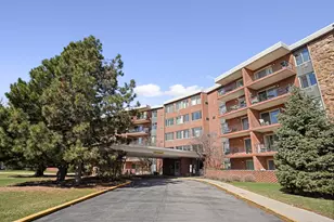 16 E Old Willow Rd, Prospect Heights, IL 60070 - Photo 1