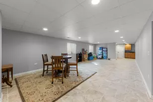 621 Western Dr, North Aurora, IL 60542 - Photo 26