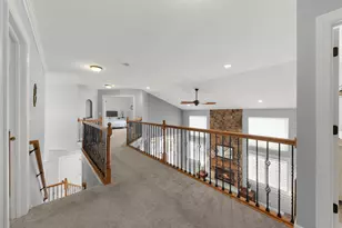 621 Western Dr, North Aurora, IL 60542 - Photo 14