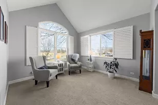 621 Western Dr, North Aurora, IL 60542 - Photo 10