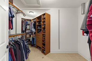 621 Western Dr, North Aurora, IL 60542 - Photo 18