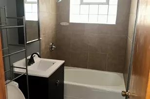 6151 S 76th Ave, Summit, IL 60501 - Photo 8