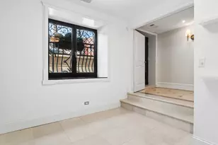 1939 N Bissell St, Chicago, IL 60614 - Photo 44