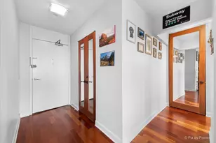 1560 N Sandburg Terrace, Chicago, IL 60610 - Photo 2