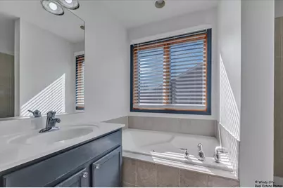 570 Larium Lane, Crystal Lake, IL 60012 - Photo 24