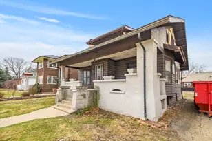 421 N Raynor Ave, Joliet, IL 60435 - Photo 2