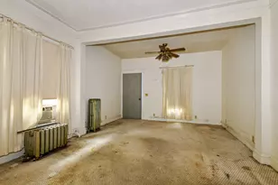 421 N Raynor Ave, Joliet, IL 60435 - Photo 8