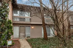 5919 Oakwood Dr, Lisle, IL 60532 - Photo 1