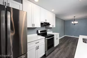 5919 Oakwood Dr, Lisle, IL 60532 - Photo 6