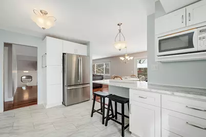 6921 Martin Drive, Woodridge, IL 60517 - Photo 8