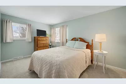 6921 Martin Drive, Woodridge, IL 60517 - Photo 16