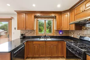 1735 Larson Ln, Roselle, IL 60172 - Photo 4