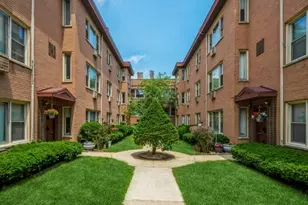 1322 W Lunt Ave, Chicago, IL 60626 - Photo 1